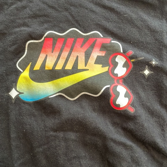 Nike Girls Short Sleeve T-Shirt - Picture 2 of 4